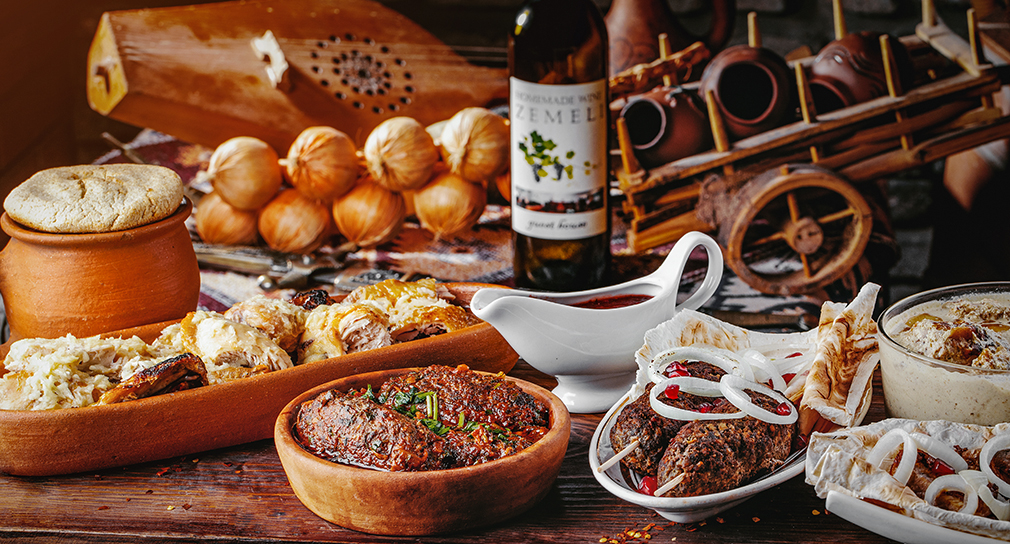 VIP-Menu for 7-10 Person - Georgian dish at Tbilisuri Ezo restaurant in Tbilisi }}