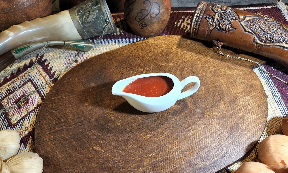 Sacebeli - Georgian dish at Tbilisuri Ezo restaurant in Tbilisi }}