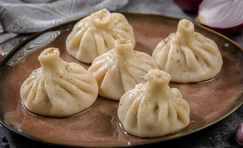 Khinkali with Lamb meat at Tbilisuri Ezo in Tbilisi }}